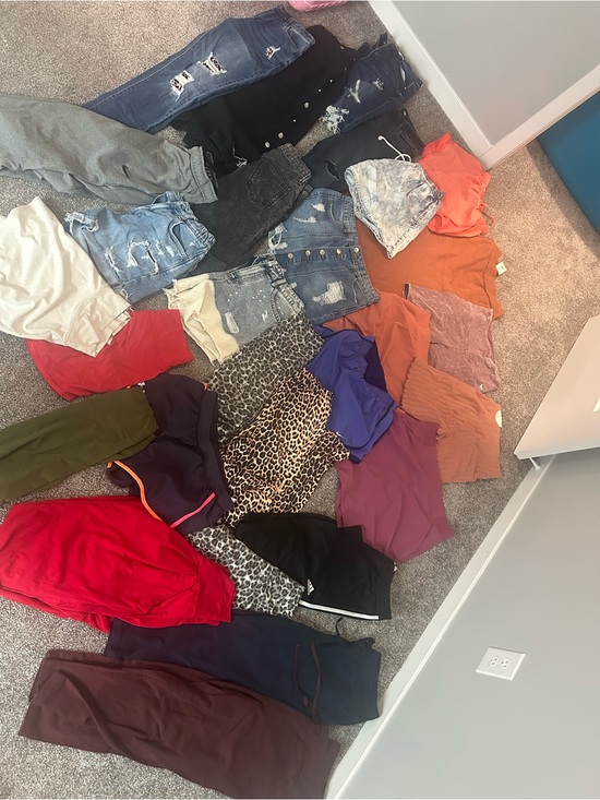 Pants - Mixed Women's Clothing Lot - Multi Color shorts, skirts, pants and jeans